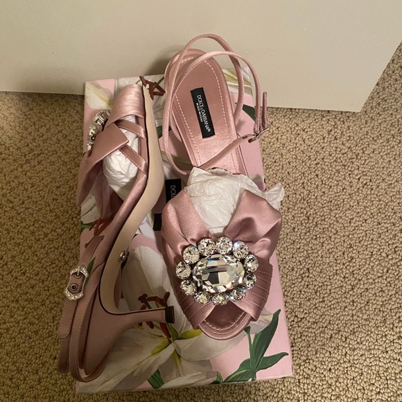 Dolce & Gabbana pink sandal